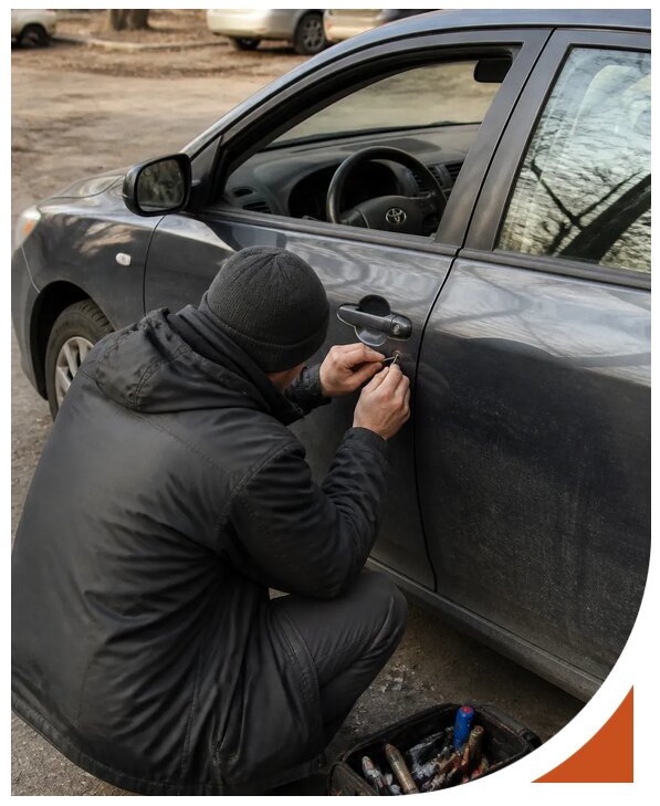 Профессиональное вскрытие автомобиля Тойота без повреждений в Курске